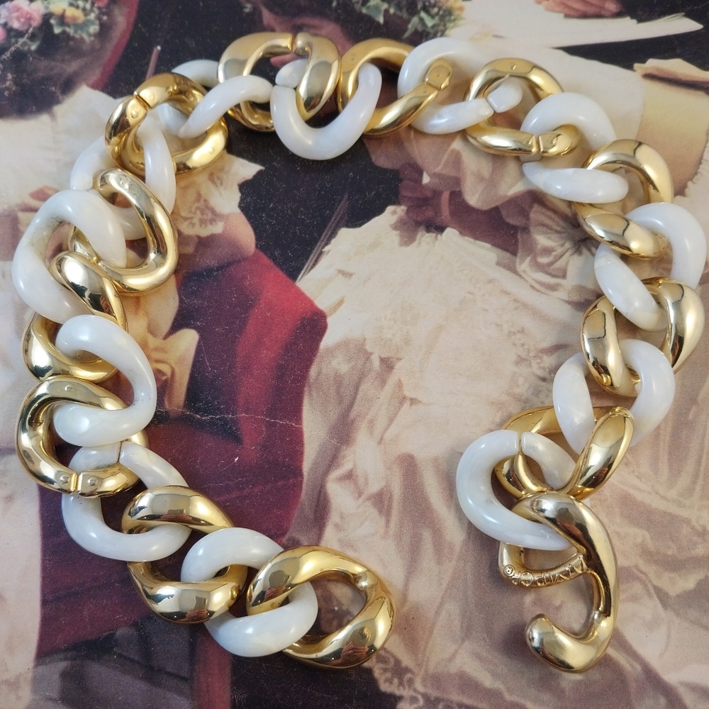 Chic Gold and White Link Necklace - Picture 9 of 12